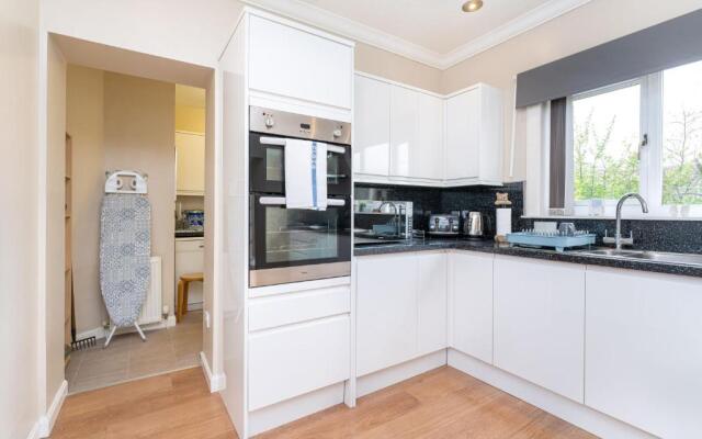NEW Four Bedroom House - all rooms ensuite