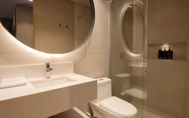 w Charming 2BR w Fantastic Deco in Unicentro