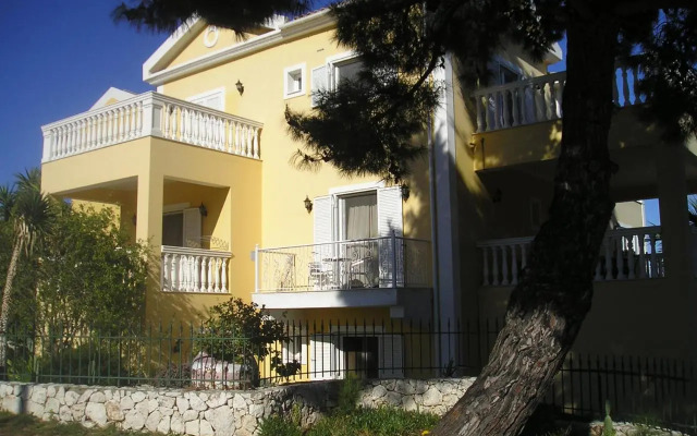 Nikolaos Studios Skala