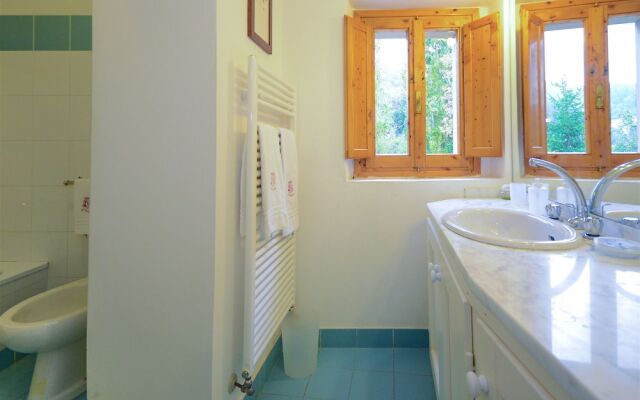 Sprawling Villa with Breathtaking Views in Emilia-Romagna