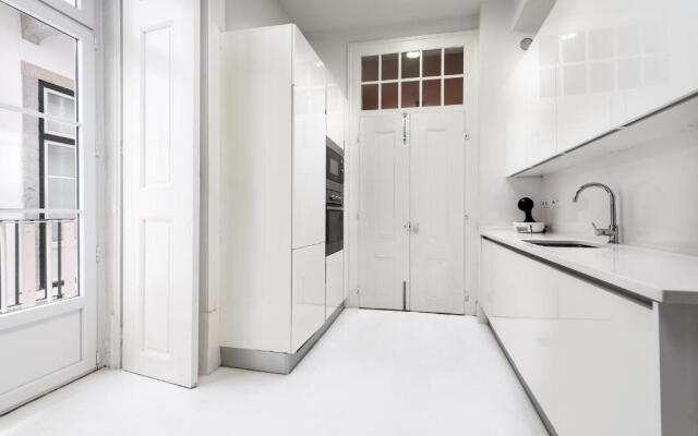 GuestReady - Mod-Luxe 2BR apt near Cais das Colunas