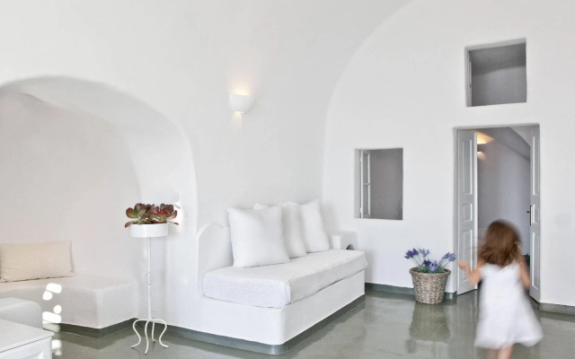 Cliff Side Suites