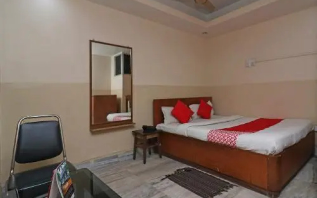 Hotel Classic by OYO Rooms