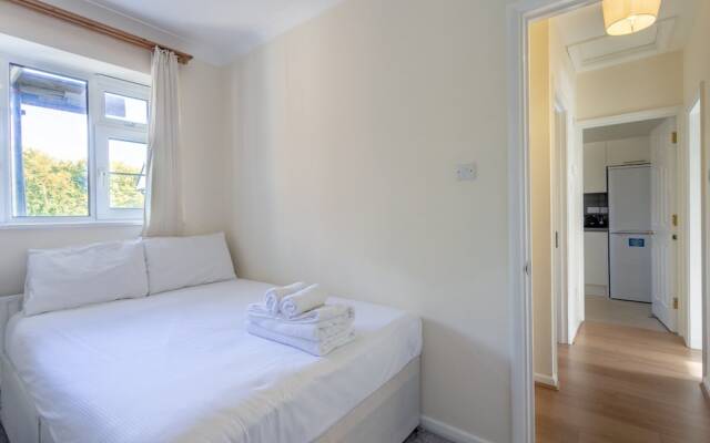 Whitechapel 2 Bedroom Flat