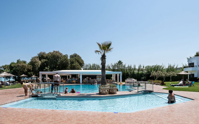 Geraniotis Hotel & Resort