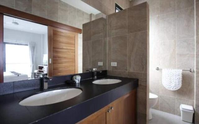 7 Bed Luxury Seaview Villas 5 mins beach