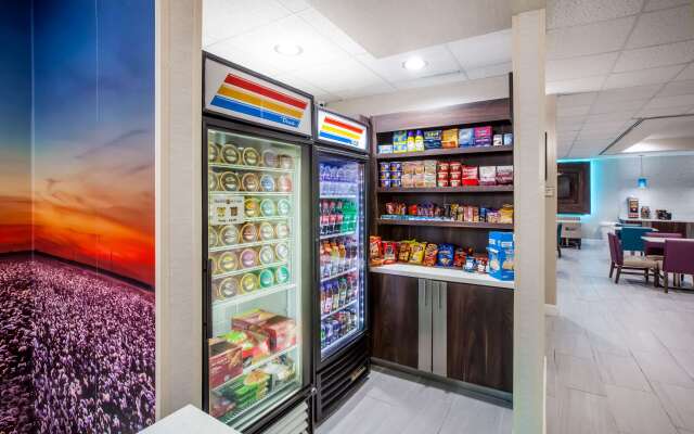 La Quinta Inn & Suites by Wyndham Lubbock North
