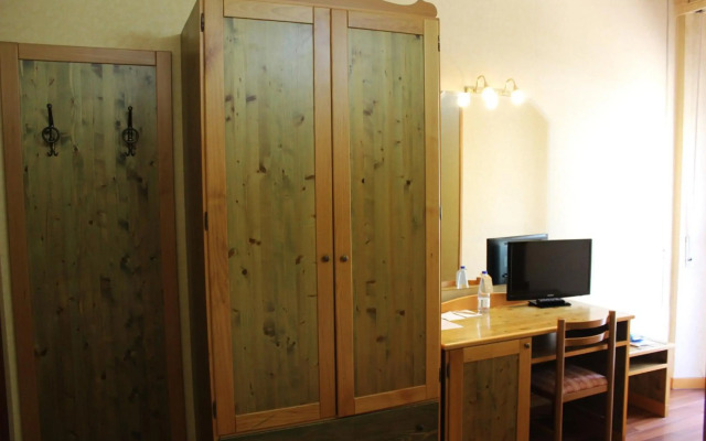 Phi Hotel Ambra