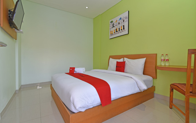 RedDoorz Plus @ Mahendradatta Denpasar