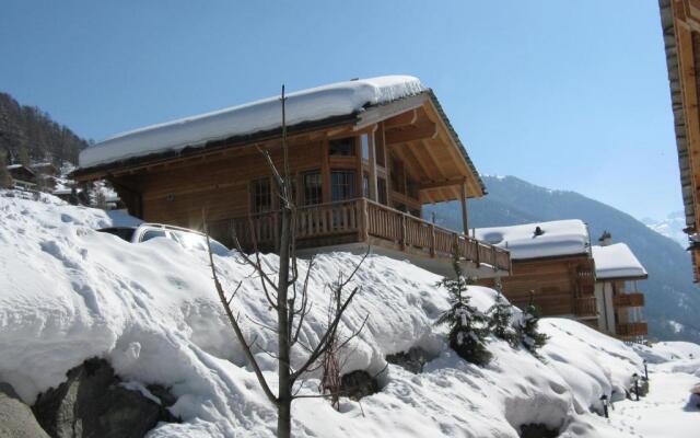 Christoph Standing & Calm Chalet 10 Pers