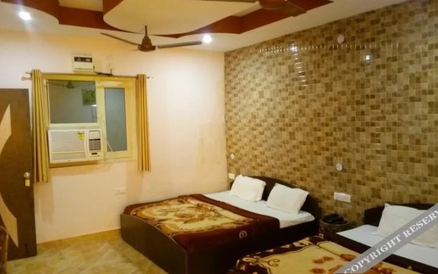 Hotel Bhagirathi Palace