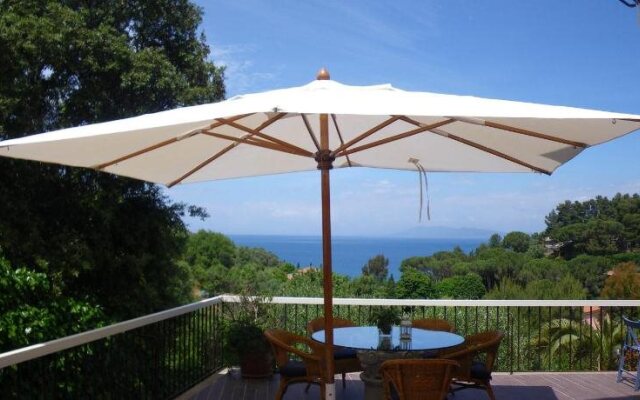 Navarro Hill Resort