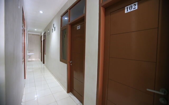RedDoorz @ Karet Pedurenan 2