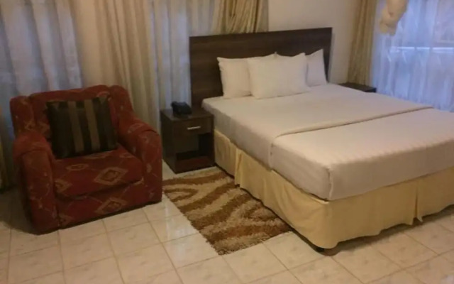 Romalo Hotel & Apartments