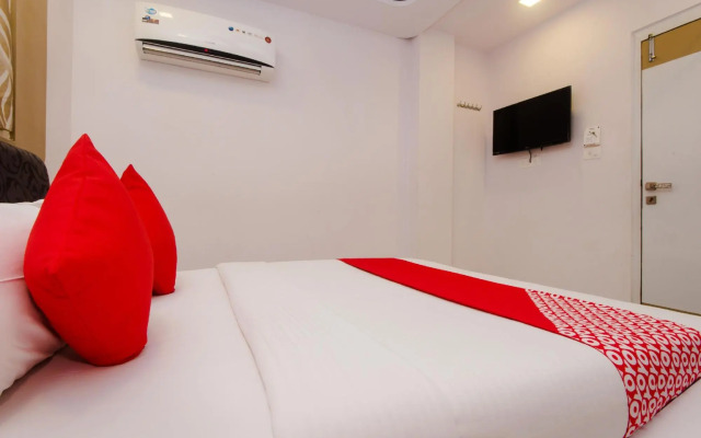 OYO 408 Vile Parle