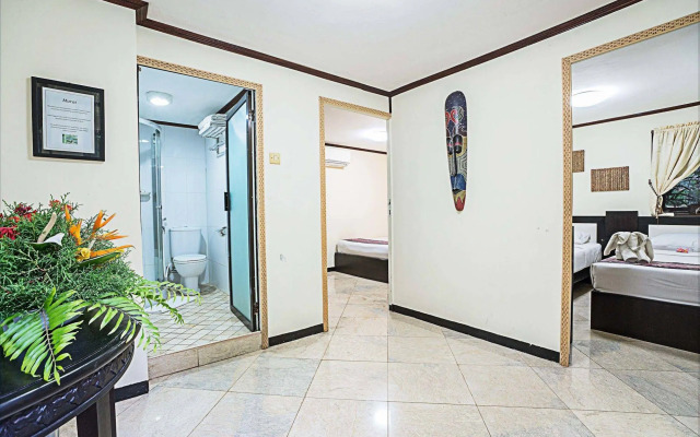 Royal Caravan Hotel Trawas