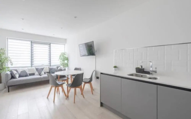 Spacious 4BD Townhouse - Near Stratford City!