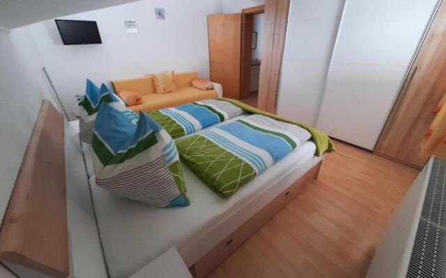 Ferienwohnungen Schnell