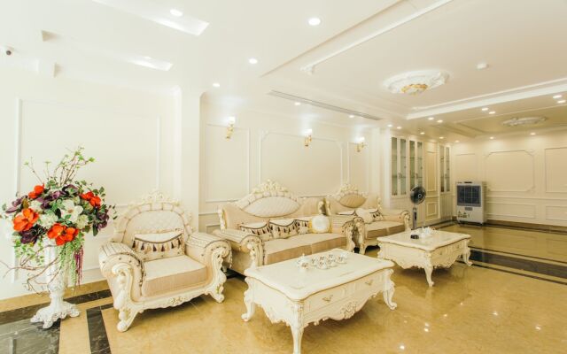 White Crown Hotel