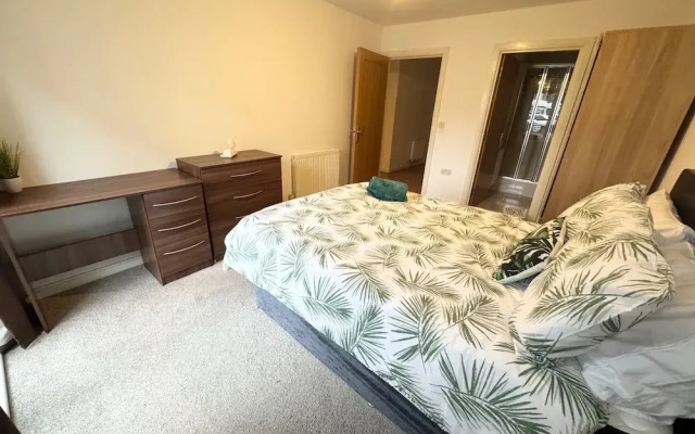 Sea Breeze Retreat in Swansea
