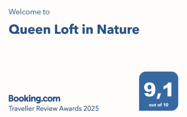 Queen Loft in Nature