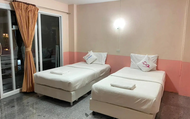 B and B Hotel
