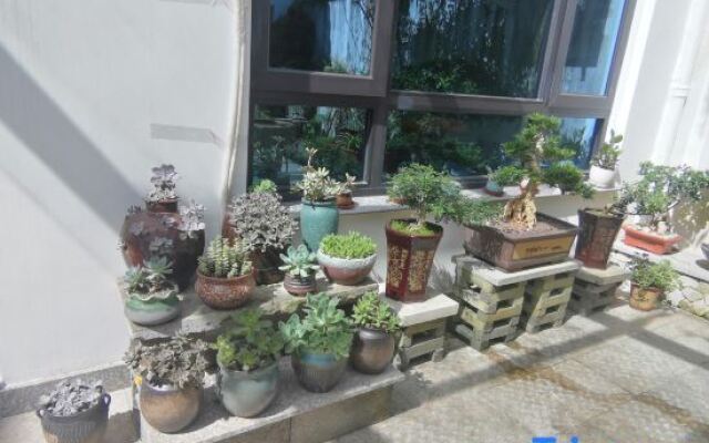 Yueqing Yandang Banshufang Inn