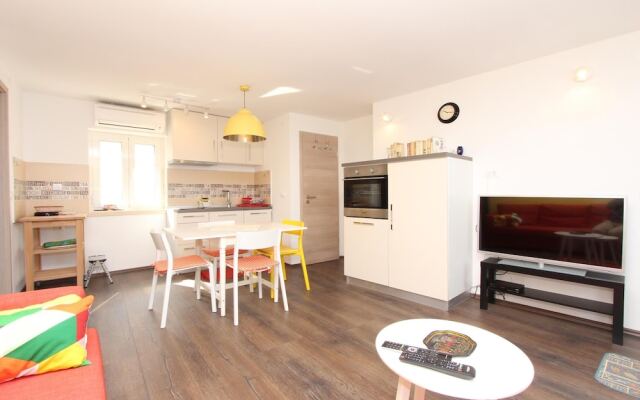 El Corsaro 2 One-bedroom Apartment With Sea View