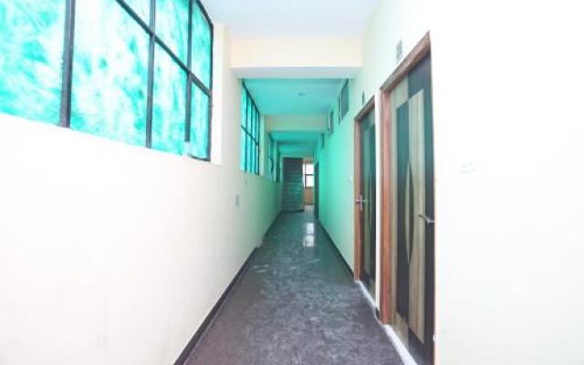 OYO 28411 Taj Guest House