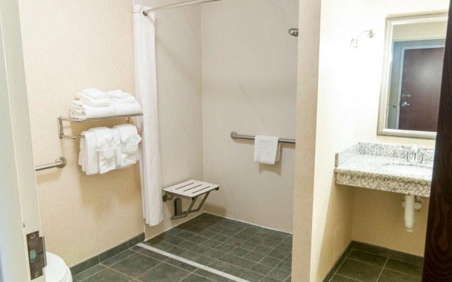 Comfort Suites