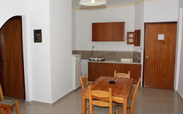 Thelesi Apartments