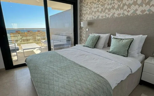 Luxury Apartment in Sunset Cliffs by Leo