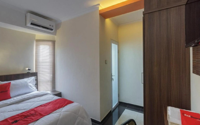 RedDoorz Plus @ Boulevard Panakkukang