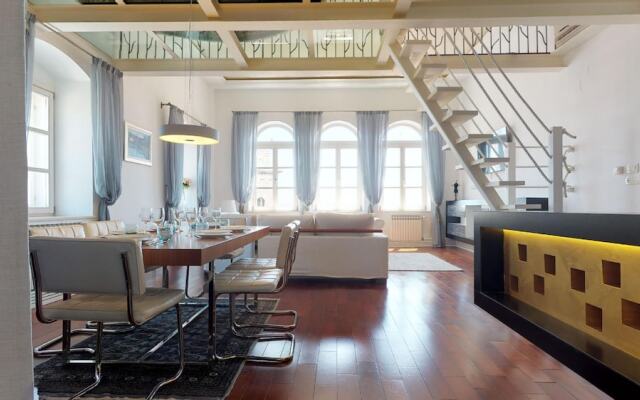 Bajamonti Penthouse in Desković Palace