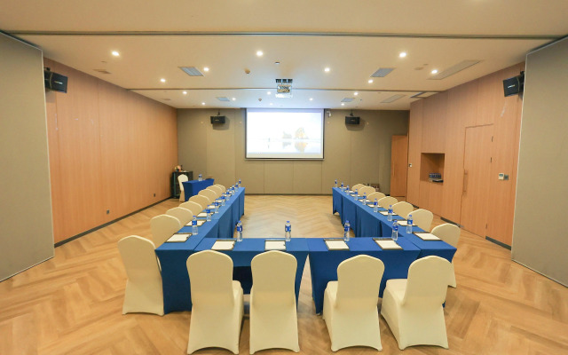 Holiday Inn Express Shanghai Xuhui Binjiang by IHG