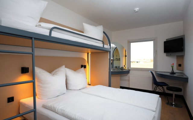 Magnet Hotel