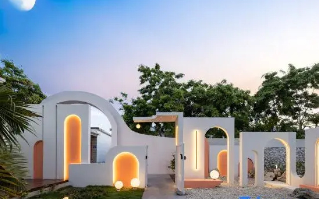 Sanya Haishi Pool Design Homestay (West Island Tourist Scenic Area)