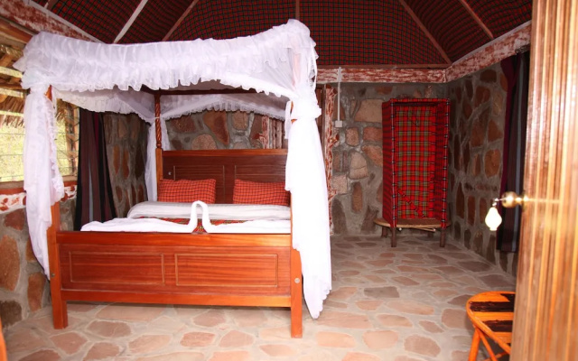 Orngatuny Mara King Camp