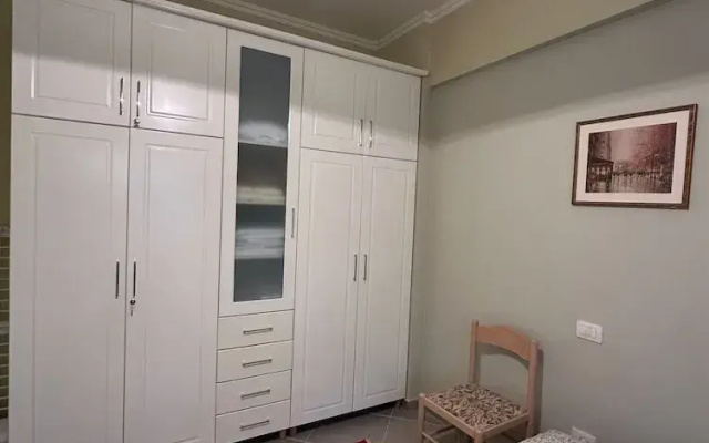 Olive Hill Apartment