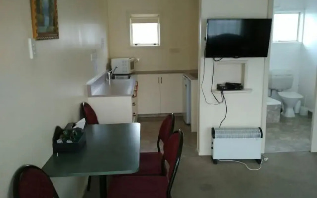 Willowbank Motel