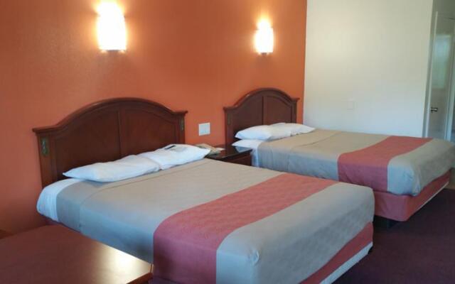 Motel 6 Anaheim, CA - Buena Park