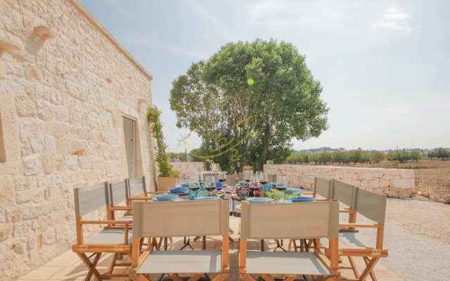 TD Trulli Perla Bianca Trulli With Pool Vineyards