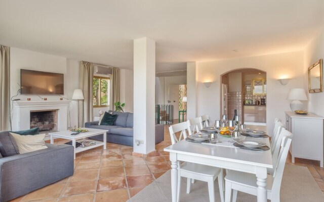 Agrupadas Las Brisas by SB