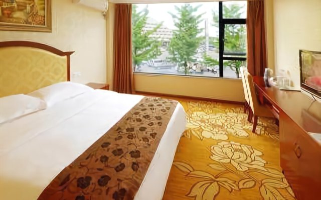 Chongqing Xianyi Holiday Hotel