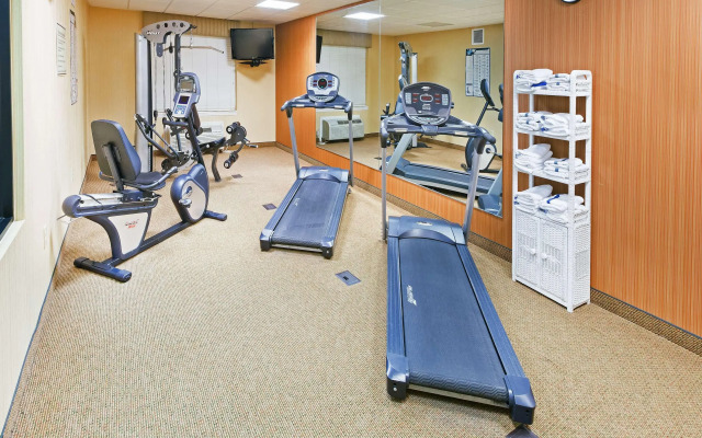 Country Inn & Suites by Radisson, Chambersburg, PA