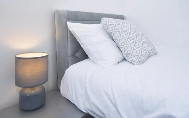 Stylish 3bedroom Near Stoke-on-trent Hospital