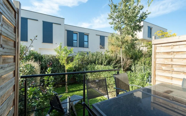 Villa in Valras-plage Near Sand Beach