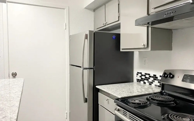 OYO Apartments at Bella Vista