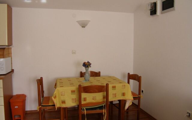 Urban apartment Ljiljana