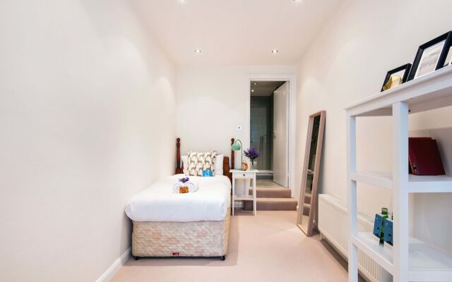 The Lexham Mews Gem - SCR